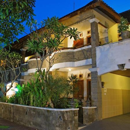 Taman Ayu 212 Otel Denpasar Dış mekan fotoğraf
