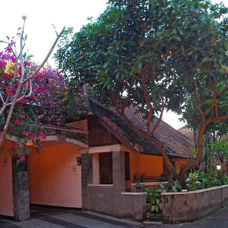 Taman Ayu 212 Otel Denpasar Dış mekan fotoğraf